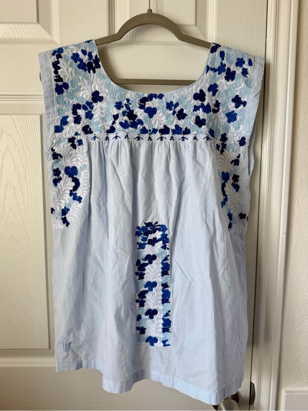 J.Marie Embroidered Floral Tunic Top Blue White Boho Sleeveless Cotton M